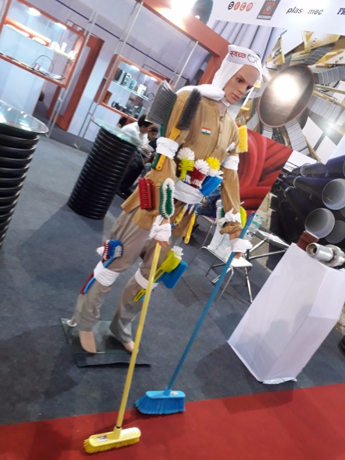 Plastivision 2017 12 e1501136272768