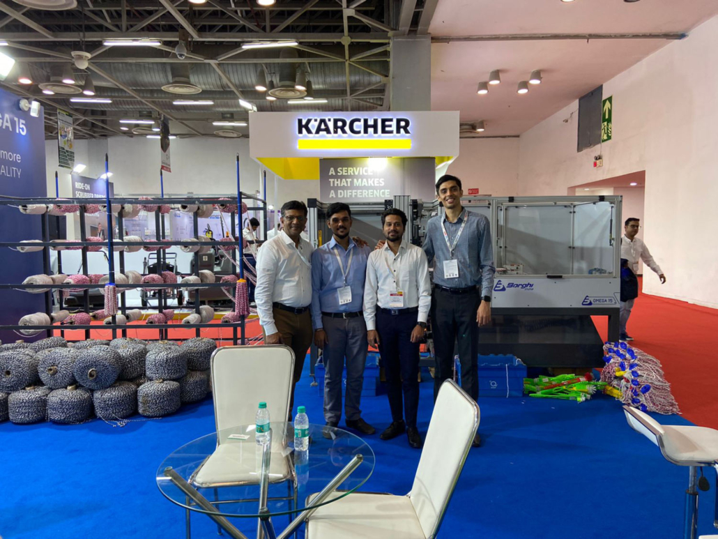 PHOTO 2022 07 14 22 00 3419